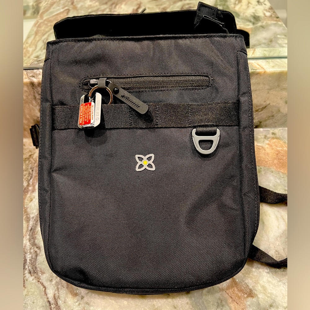 Sherpani Lima Shoulder bag
NWOT